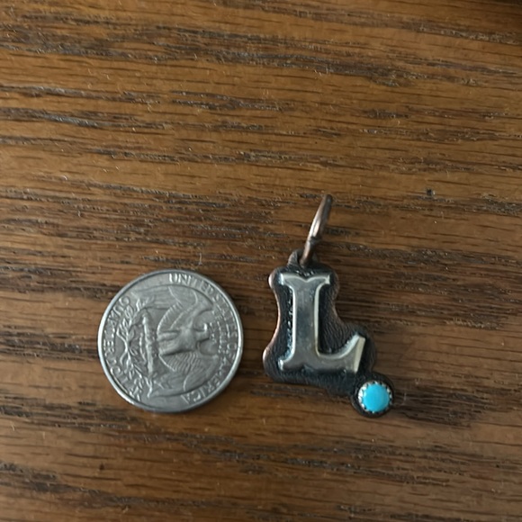 Western L pendant with turquoise - Picture 3 of 3